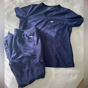FIGS SCRUB SET One Pocket Top with Jogger Pants Size XL EXCELLENT CONDITION